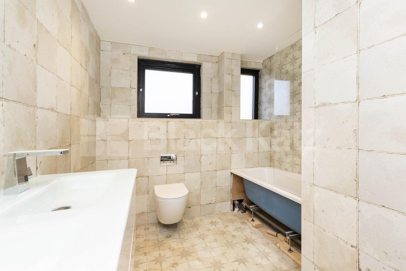 Newly refurbished to a high standard 2 bedroom property in the heart of Highbury Aubert Park, Highbury